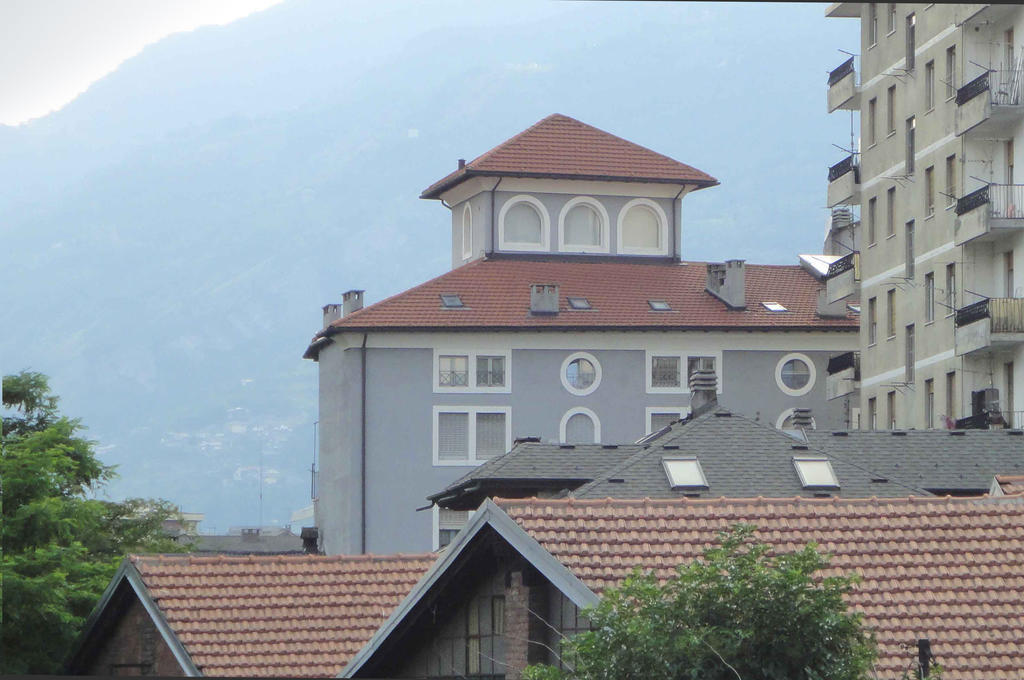 Ferienwohnung La Torretta Tra I Cieli Di Aosta Exterior foto